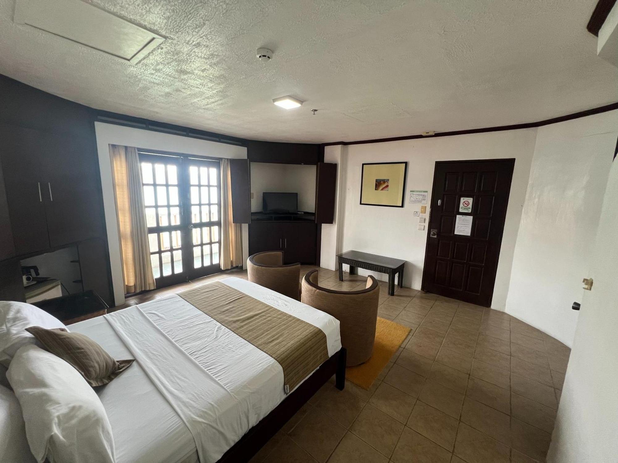 Subiza Beach Resort Olongapo Luaran gambar